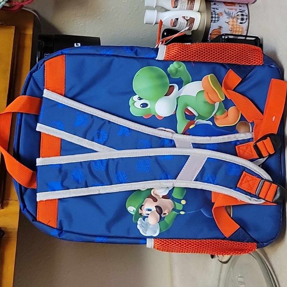 New Mario Backpack - Picture 2 of 3